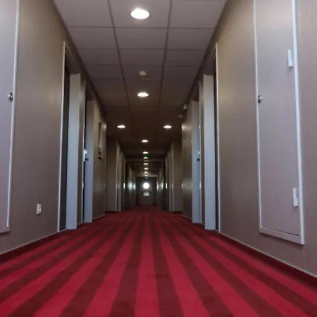 Otel Bordeaux Talence 2*