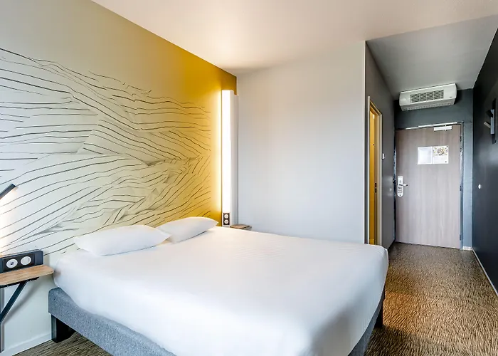 Bordeaux Talence 2* Крадиньян